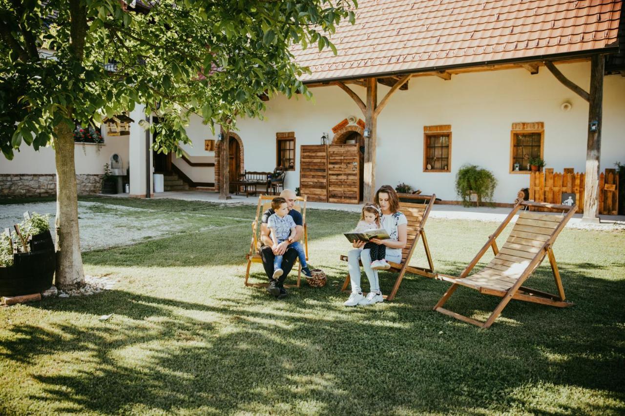 Hotel Treehouse Drevesna Hiska Strkovo Gnezdo Ranc Jures Ljutomer Exteriér fotografie